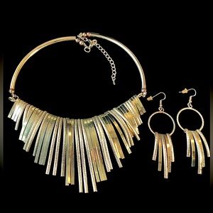 Vintage 1980’s Gold Bib Necklace & Earrings Set